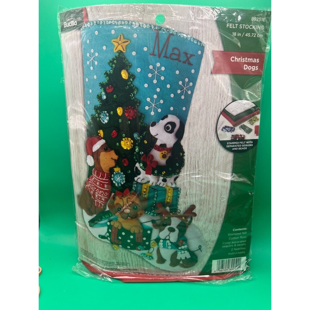 Bucilla CHRISTMAS DOGS  Stocking Kit-89251E/2020